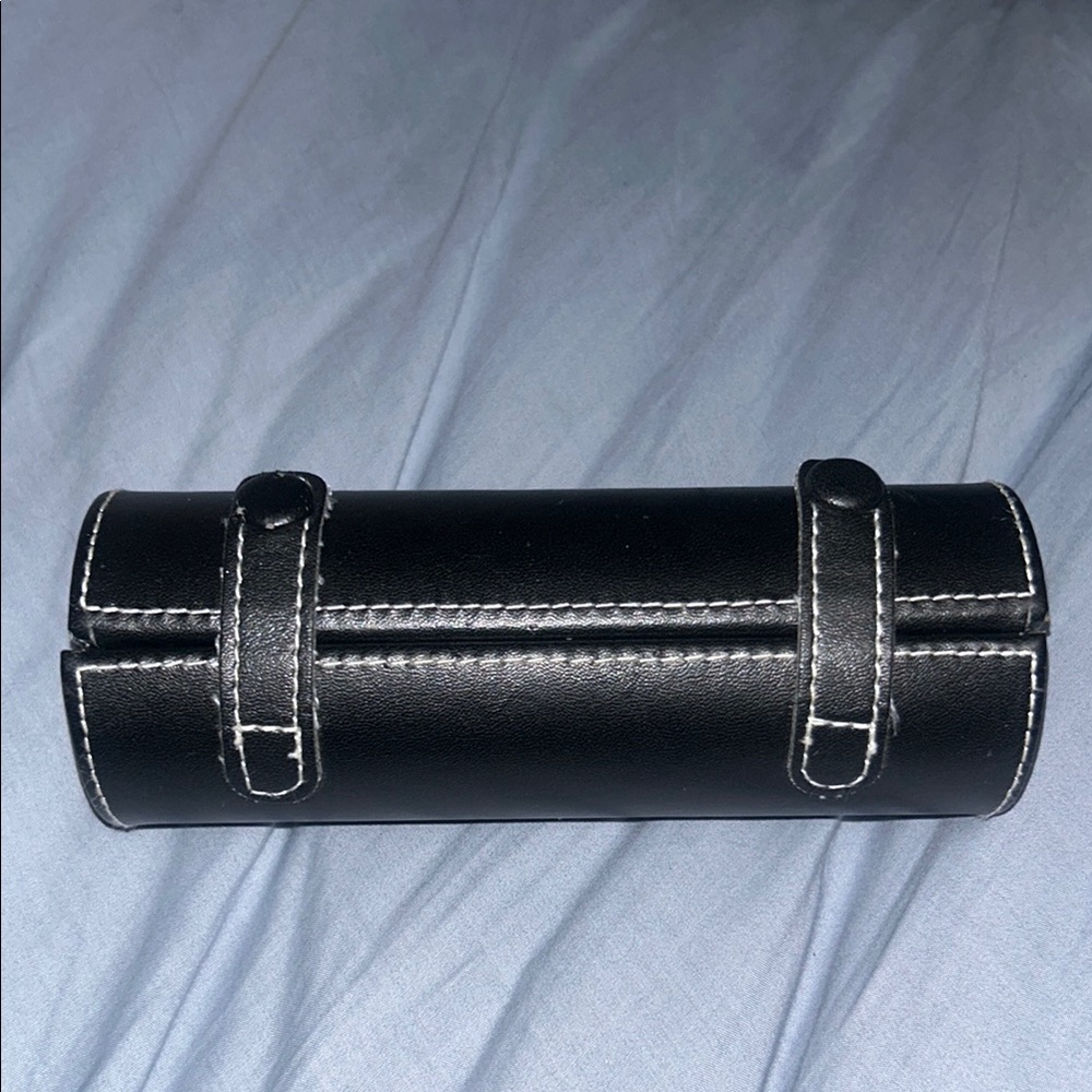 NW 77th Round Glasses Case